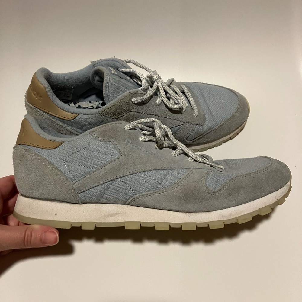 Reebok Classic baby blue suede leather and fabric Sneakers 10